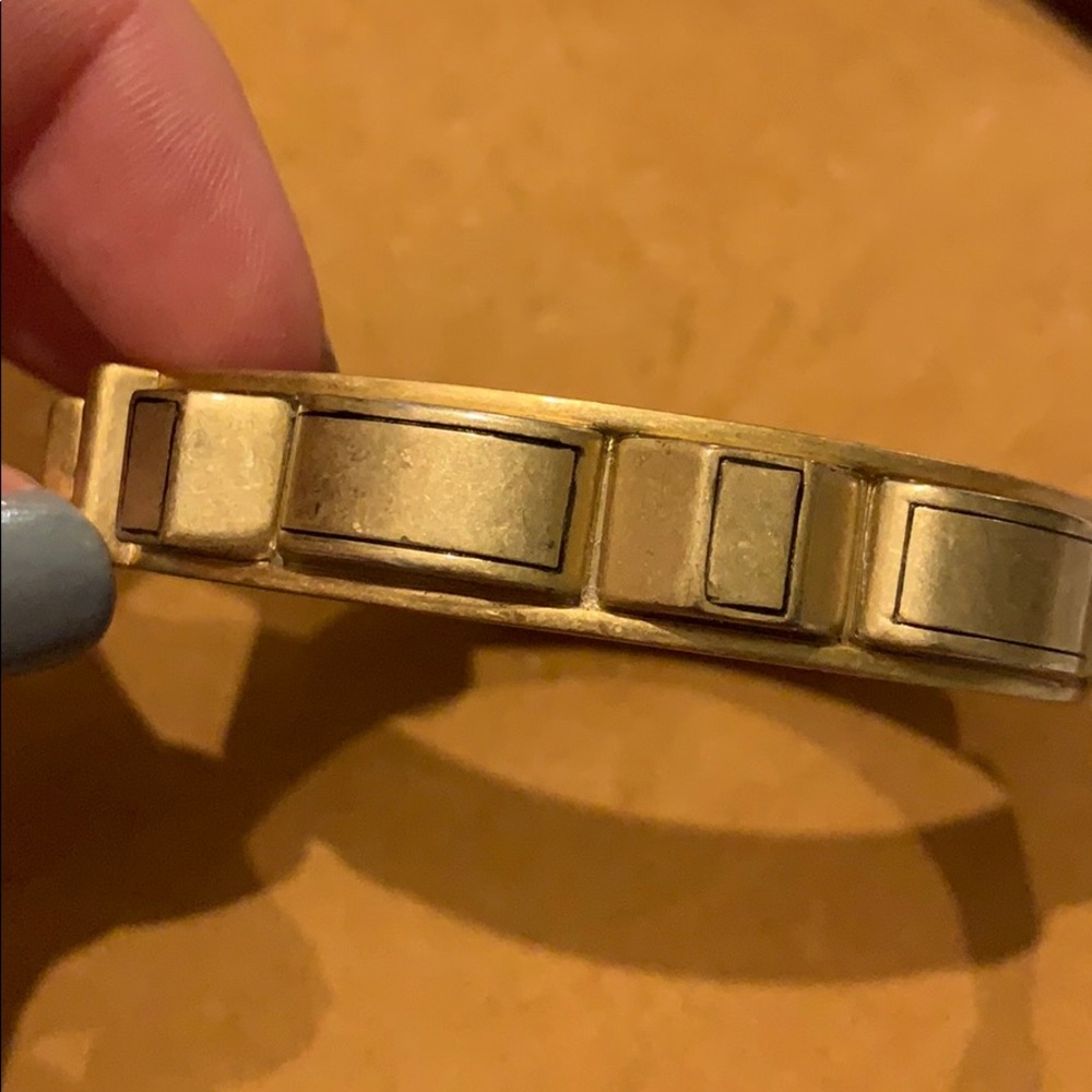 “vintage” geometric gold clasp bracelet